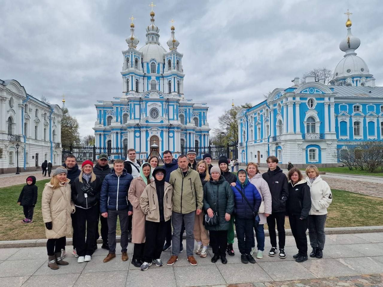 Коллектив РУП СГ-ТРАНС в рамках экскурсионного тура посетил сказочный город  Санкт-Петербург - Новополоцкое городское объединение профсоюзов